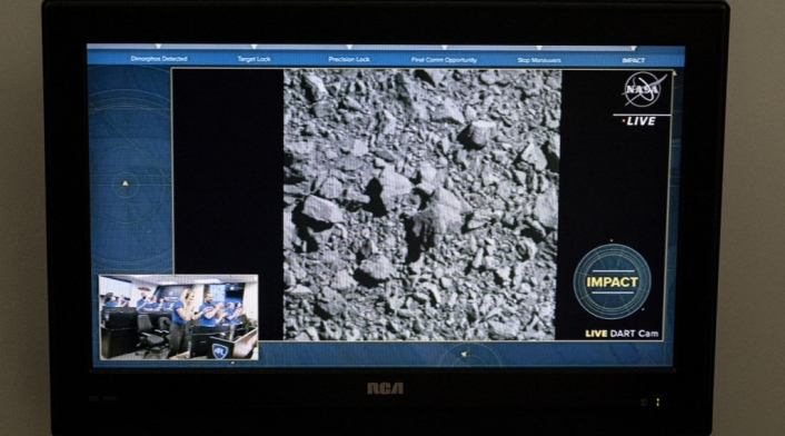 Nave de la NASA choca contra un asteroide para desviarlo