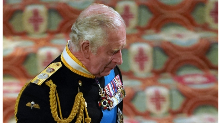Carlos III llorando en el funeral de la reina Isabel II Carlos III llorando en el funeral de la reina Isabel II
