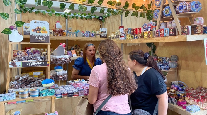 Confianza de los comerciantes Confianza de los comerciantes cayó 6,0 puntos porcentuales en diciembre del 2023