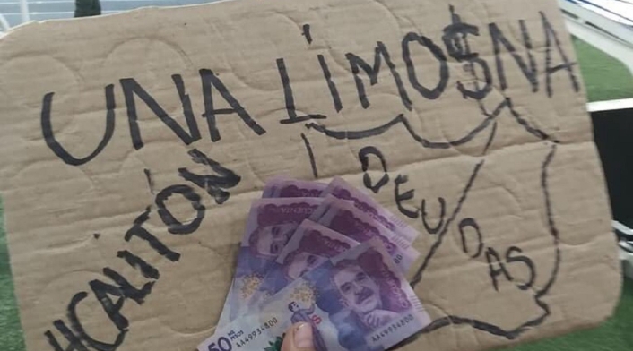 Hinchas del América lanzaron billetes a jugadores del Cali Hinchas del América lanzaron billetes a jugadores del Cali