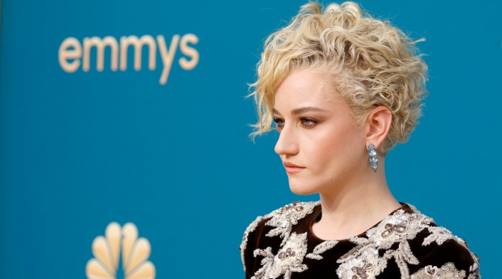 Julia Garner Julia Garner