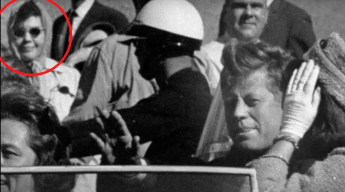 Lady Babushka la mujer que grabó todo el asesinato de Kennedy El misterio de Lady Babushka