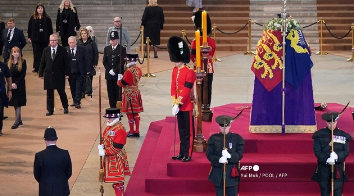 Largas filas para ver el ataúd de Isabel II Largas filas para ver el ataúd de Isabel II