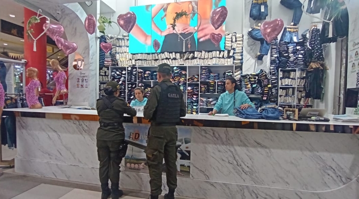 Con campaña 'Yo no pago. yo denuncio', buscan reducir extorsiones a comerciantes en Bogotá
