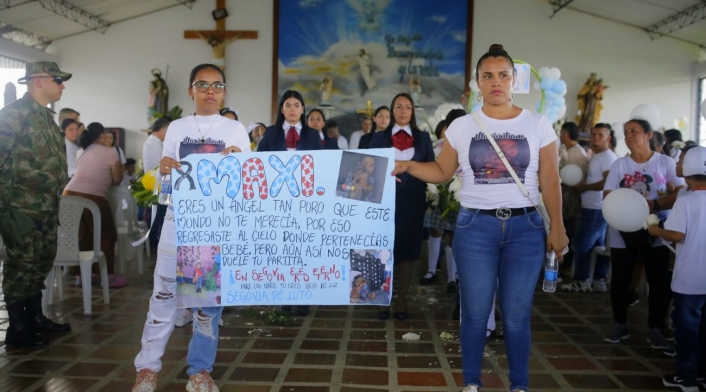 Honras fúnebres del niño Maximiliano Tabares en Segovia, Antioquia