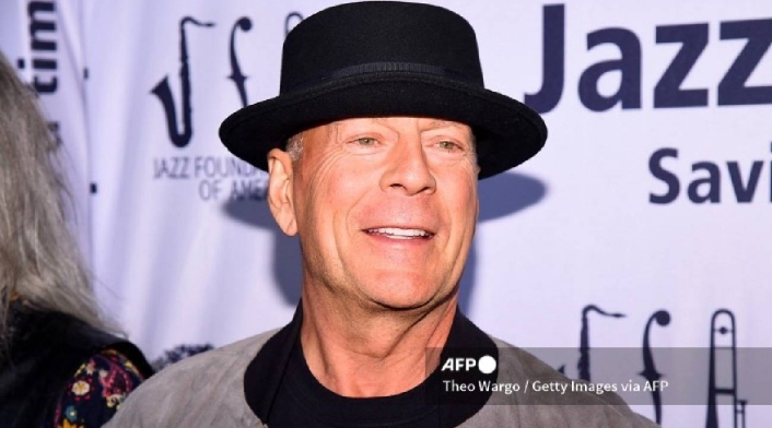 Bruce Willis Bruce Willis en una ceremonia