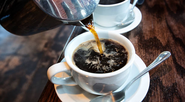 ¿Qué alimentos no se pueden comer durante el embarazo? Evite la cafeína en exceso en el embarazo