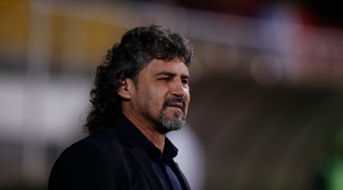Leonel Álvarez Leonel Álvarez
