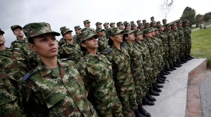Mujeres prestarán el Servicio Militar Mujeres prestarán el Servicio Militar