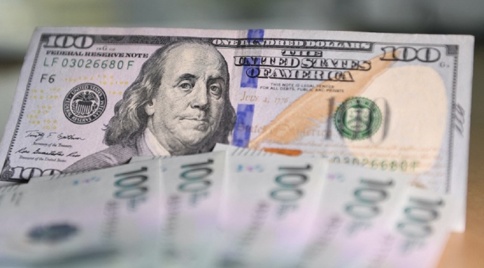 Dólar frente al peso colombiano.