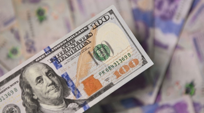 Dólar frente al peso colombiano.
