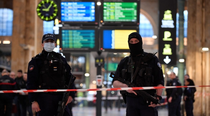 Ataque con arma blanca en una estación de trenes en París Ataque con arma blanca en una estación de trenes en París