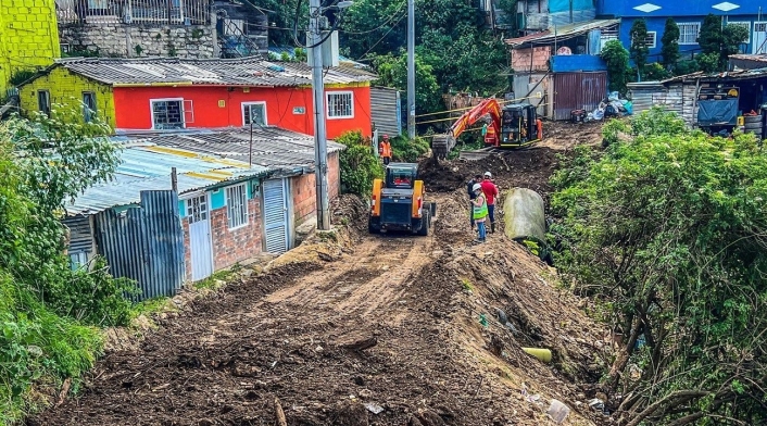 Deslizamiento de tierra en Usaquén Deslizamiento de tierra en Usaquén