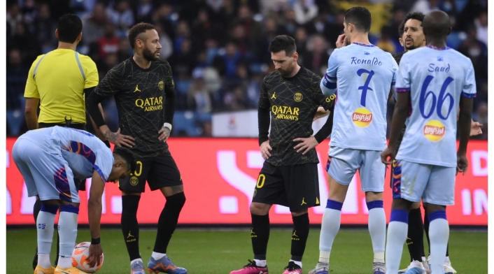 Lionel Messi vs Cristiano Ronaldo Lionel Messi vs Cristiano Ronaldo