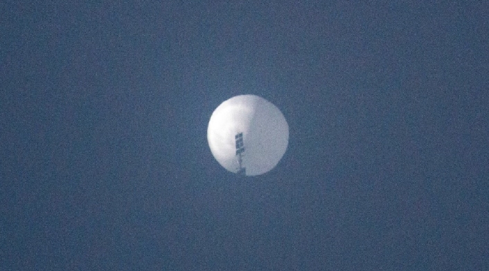 Supuesto globo espía chino en el cielo sobre Billings, Montana (EE.UU.)
