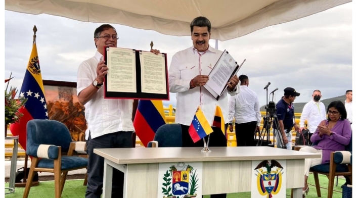Gustavo Petro y Nicolás Maduro Gustavo Petro y Nicolás Maduro
