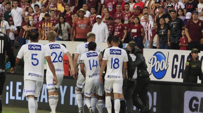 Hincha agredió a Cataño Hincha agredió a Cataño