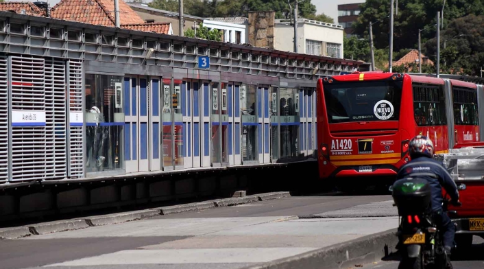 TransMilenio - Puertas anticolados