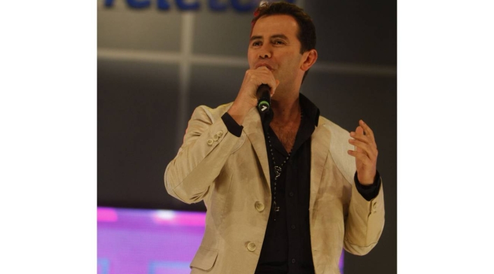 Jhonny Rivera tras rutina de ejercicio de un mes Jhonny Rivera tras rutina de ejercicio de un mes