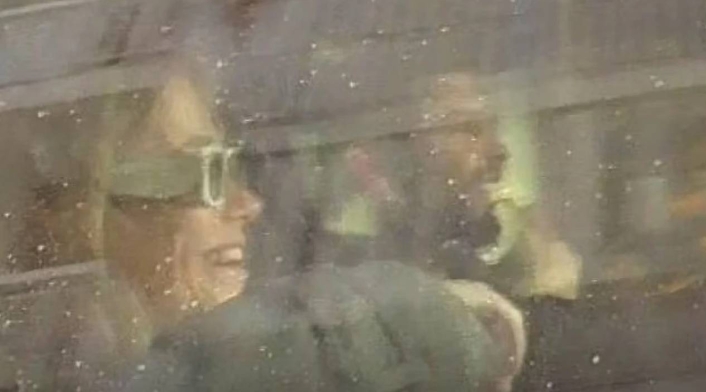 Fotos de Piqué y Clara Chía tomadas por un detective Clara Chía compartiendo con Piqué mientras Shakira estaba ausente