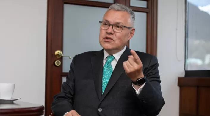 Néstor Osuna, ministro de Justicia Néstor Osuna, ministro de Justicia
