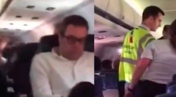 Pasajera llora en avión Pasajera