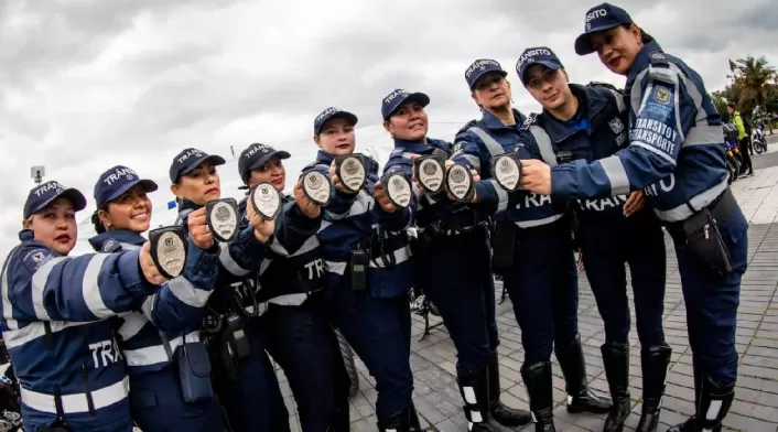 Agentes de tránsito Agentes de tránsito