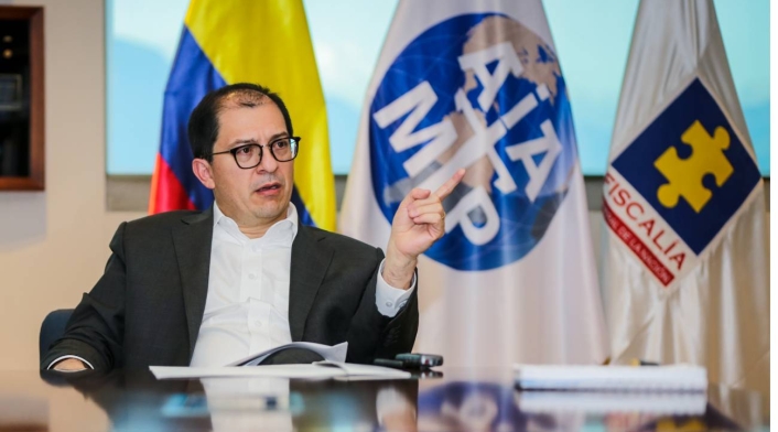 Fiscal Francisco Barbosa contra Ley de Sometimiento Fiscal Francisco Barbosa contra Ley de Sometimiento