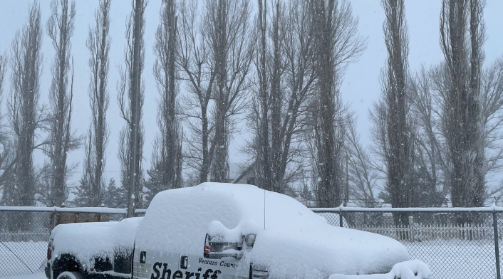 California azotada por una tormenta: cientos de casas 'enterradas' bajo la nieve California azotada por una tormenta: cientos de casas 'enterradas' bajo la nieve