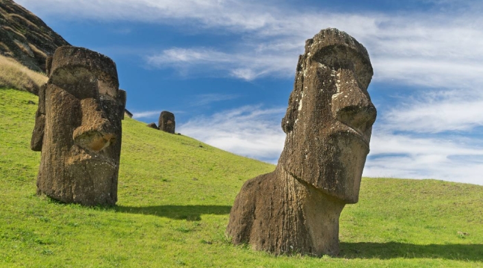Estatuas Moai en la Isla de Pascua Estatuas Moai en la Isla de Pascua