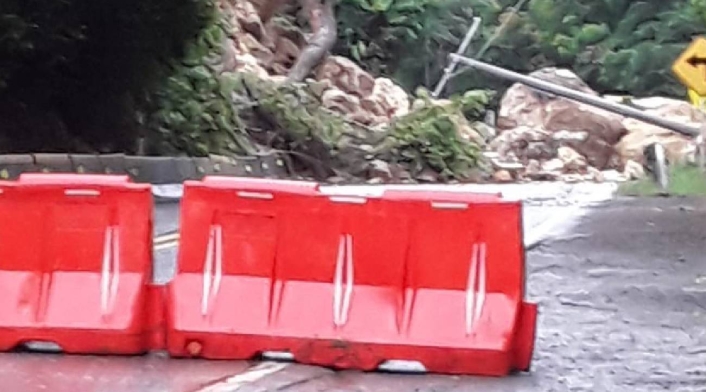 Derrumbe en la Nariz del Diablo Derrumbe en la Nariz del Diablo