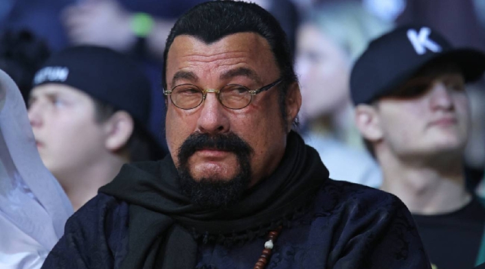 Steven Seagal es condecorado en Rusia Steven Seagal es condecorado en Rusia
