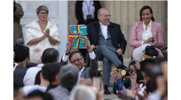 Reforma a la salud: estrategia de tendencias con bodegas de Pacto Histórico Reforma a la salud: estrategia de tendencias con bodegas de Pacto Histórico
