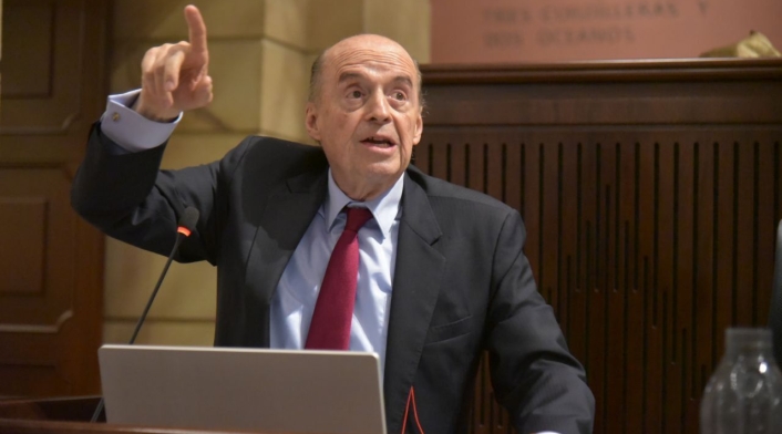 Canciller, Álvaro Leyva.