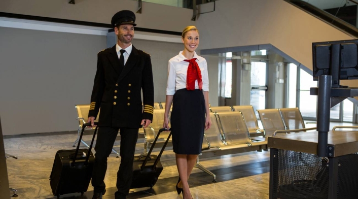 Auxiliares de vuelo Auxiliares de vuelo