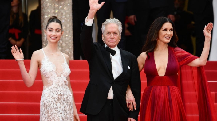 Carys Zeta, Michael Douglas y Catherine Zeta Jones Carys Zeta, Michael Douglas y Catherine Zeta Jones