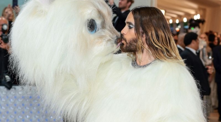 Jared Leto disfrazado de gato en los Met Gala