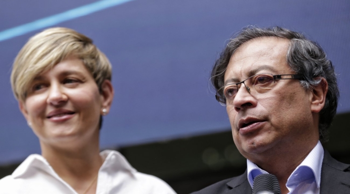 Verónica Alcocer y Gustavo Petro Verónica Alcocer y Gustavo Petro