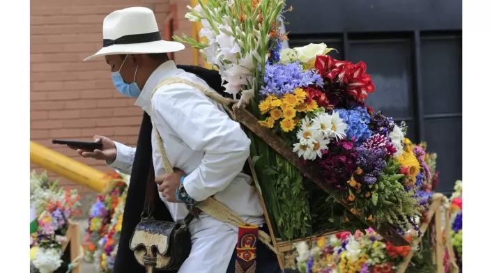 Buscan atraer turistas extranjeros a Feria de las Flores Buscan atraer turistas extranjeros a Feria de las Flores