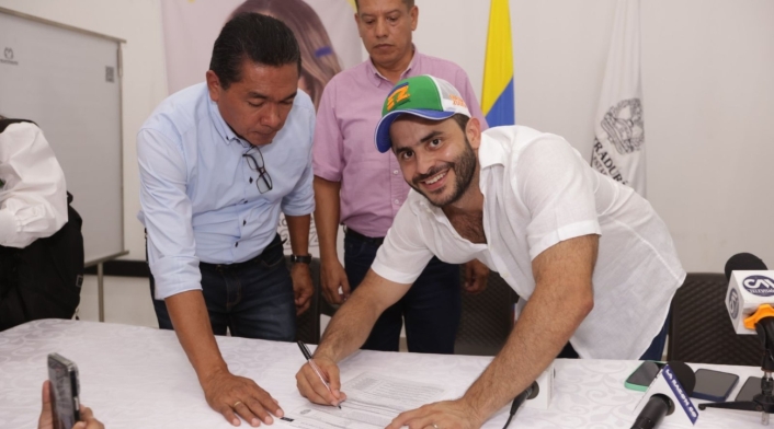 Elecciones 2023: Erasmo Zuleta se inscribió en Córdoba Elecciones 2023: Erasmo Zuleta se inscribió en Córdoba