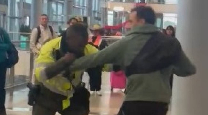 Golpiza a Policía Golpiza a Policía