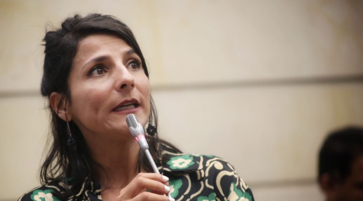 Irene Vélez, indagada por uso irregular de su cargo Irene Vélez, indagada por uso irregular de su cargo