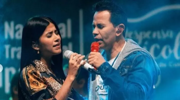 Jhonny Rivera y Jenny López Jhonny Rivera y Jenny López