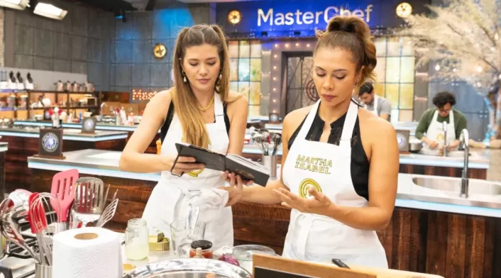 Martha Isabel Bolaños y Daniela Tapia en Masterchef Celebrity Martha Isabel Bolaños y Daniela Tapia en Masterchef Celebrity