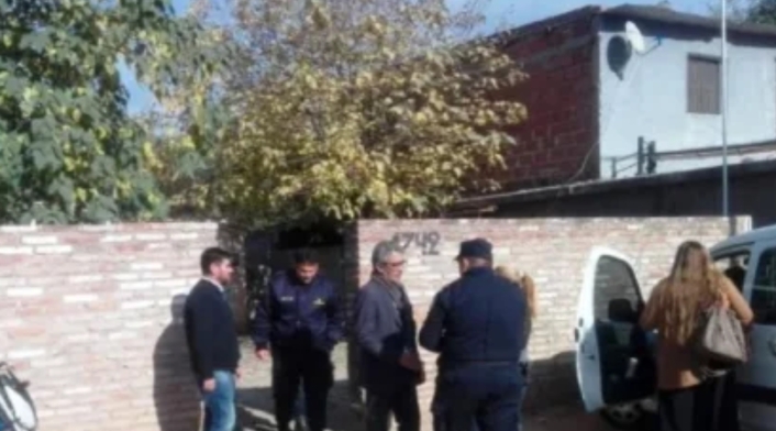 Menor de 6 años encontró cuerpo de una bebé mientras jugaba en el patio de su casa Menor de 6 años encontró cuerpo de una bebé mientras jugaba en el patio de su casa