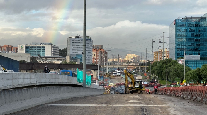 Puente vehicular de la avenida 68 con calle 26