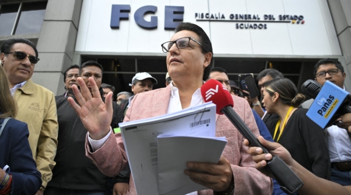 Fernando Villavicencio, candidato en Ecuador, sufre atentado Fernando Villavicencio, candidato en Ecuador, sufre atentado