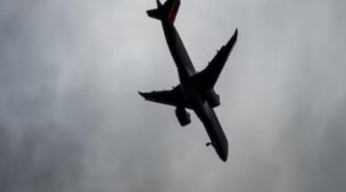 Avión cayó en picada por seis minutos