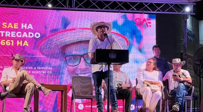 Gustavo Petro en Ciénaga de Oro Gustavo Petro en Ciénaga de Oro
