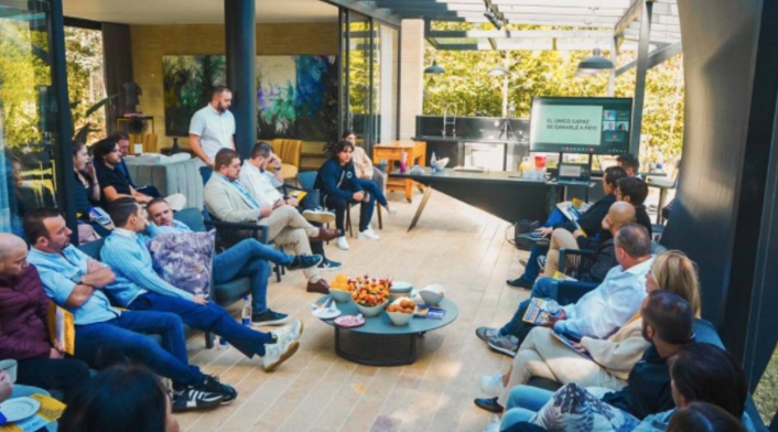 Medellín: promueven formalización de trabajadores informales Medellín: promueven formalización de trabajadores informales